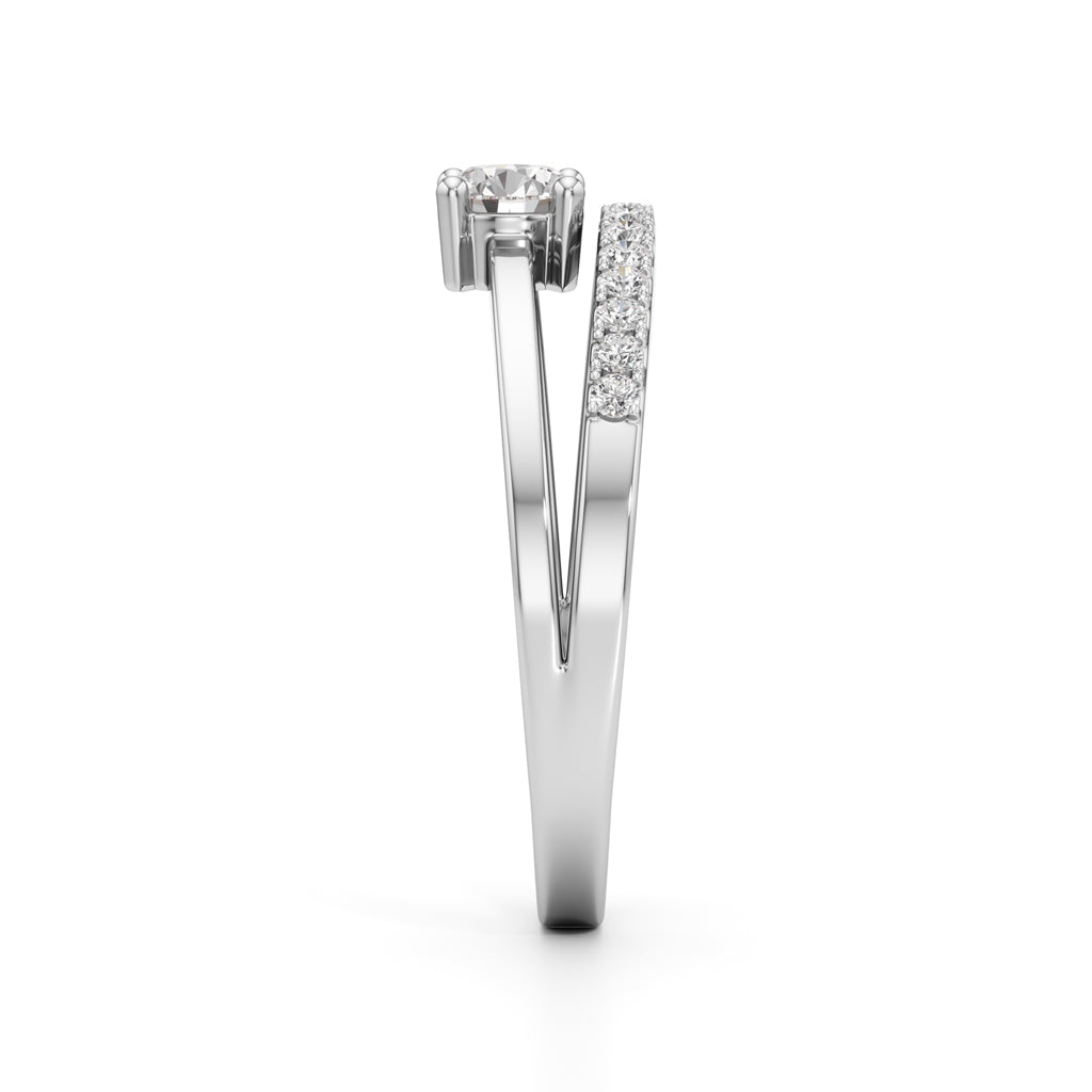 Delicara Split Shank Delicateround Cut Ring