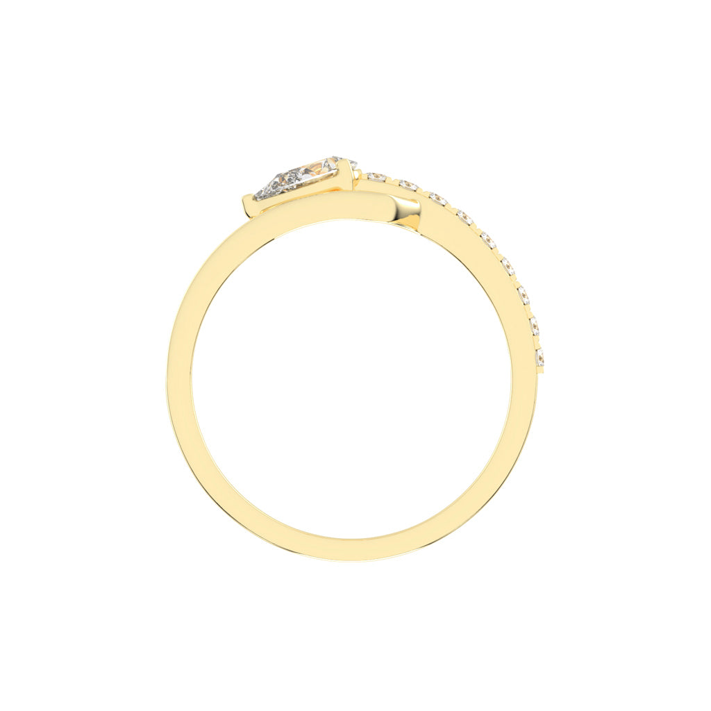 Celestia Curve – Teardrop Elegance Ring