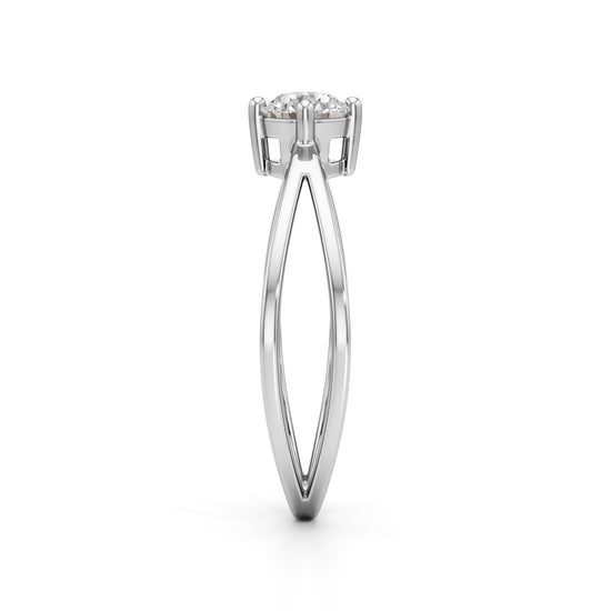 Delicine Twist Round Cut Delicate Ring