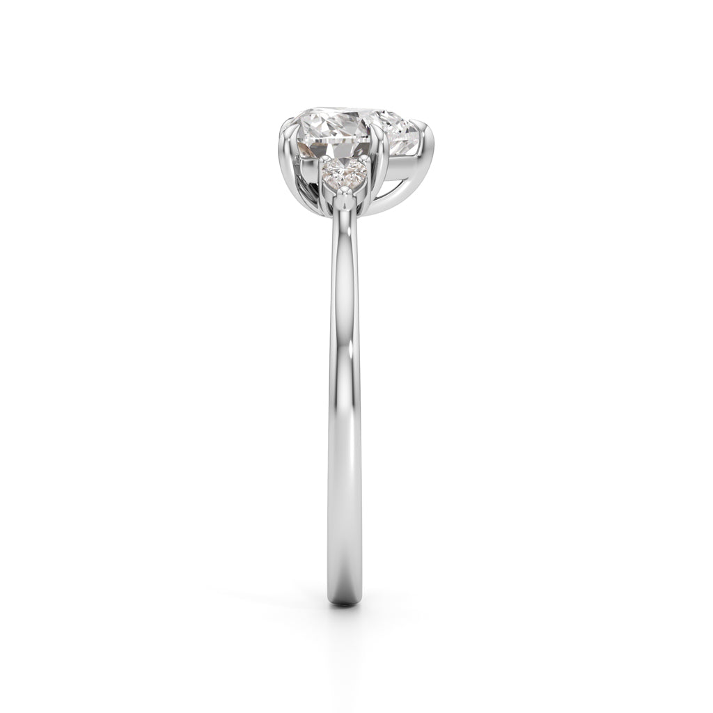 Amoura Heartlight Ring